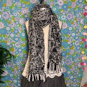 Madewell Wool Alpacha Blend Chunky Knit Black & White Scarf